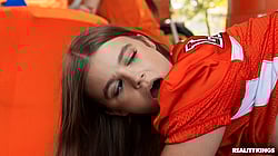 Sexy Outdoor Fuck: 24 Gets Drilled'