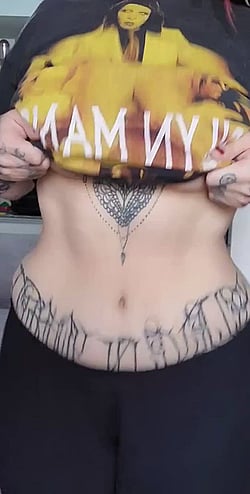 Cocky Latina Flashes Her Boobs in NSFW Video'