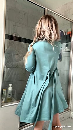 How to Clean Like a Pro: A Girl's Guide'