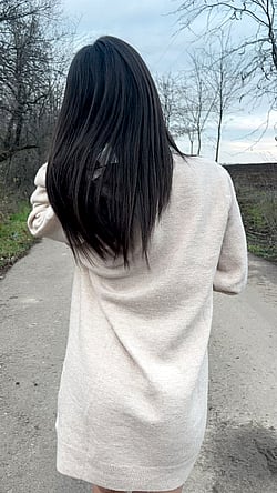 Am I Fuckworthy? Brunette Hair and a Playful Spirit'