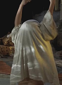 Katherine Heigl's Booty Shaking'