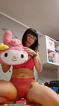 Humping and Enjoying It: Amateur Big Tits and Tits'