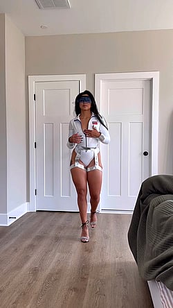 Bonnie's World: Big Tits, Big Ass, and Cumshots'