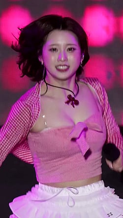 Nayoung LIGHTSUM: Asian Boobs Kpop Sensation'