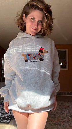 Cute Ass Hiding Under Hoodie: A Very Breedable Body'