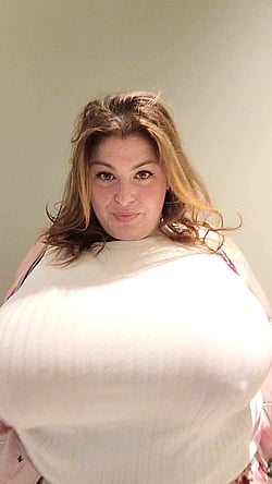 Big Tits Babe: 'Built for Paizuri' - Solo Tits Video'